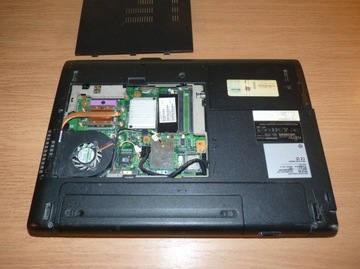 FUJITSU SIEMENS V5555 CORE 2 DUO