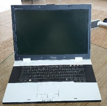 Fujitsu Siemens esprimo Mobile V6535 (10)