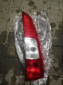 Lampa Prawa Tylna VOLVO V70 