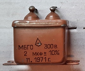Kondensator 2uF +- 10% 300V MBGO radziecki