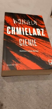 Cienie Wojciech Chmielarz