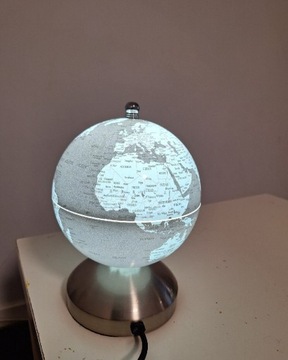 Lampka nocna Globus śr. 15 cm