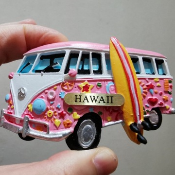 Zagraniczny magnes na lodówkę 3D Hawaje bus różowy