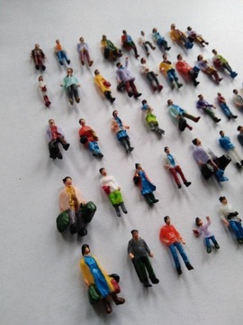 1:87 malowane figurki skala HO TT stojących ludzi 