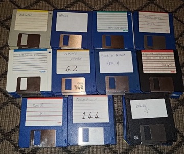 Zestaw 110 sztuk dyskietek do komputerów Amiga 