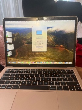 4 letni złoty Macbook Air 13
