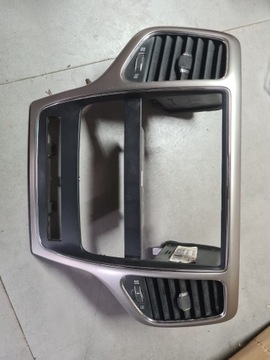 RAMKA PANEL OBUDOWA RADIO GRAND CHEROKEE Jeep WK2 