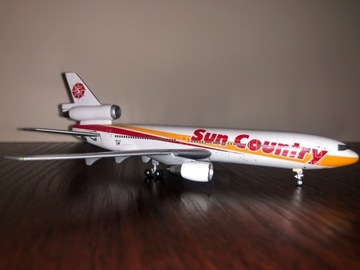 SUN COUNTRY  DC-10-15 GEMINI JETS 1:400