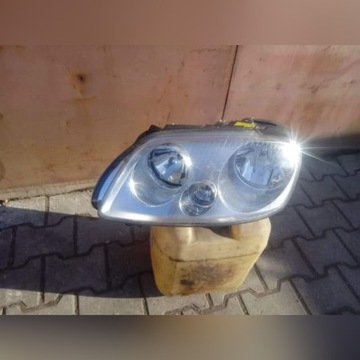 Lampa prawa przednia xenon VW Touran