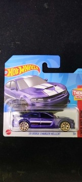 '20 Dodge Charger Hellcat Hot Wheels