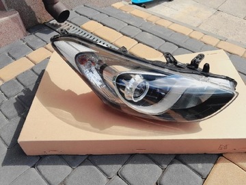 Lampa przednia prawa hyundai i30