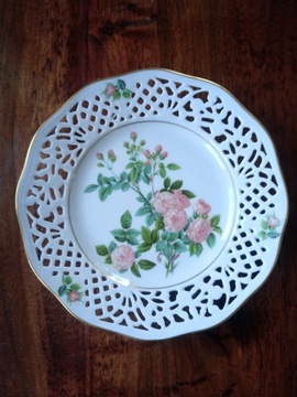 porcelanowy talerz ażurowy Bavaria wiszący róże 7