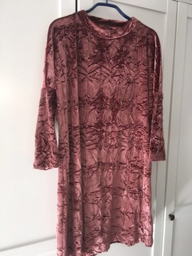 Aksamitna sukienka Zara 38