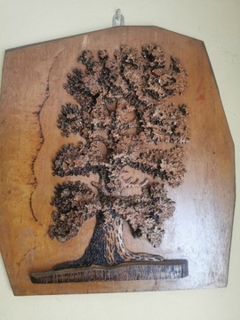 Obraz ręcznie rzeźbiony w drewnie