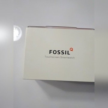 FOSSIL smartwatch prawie nowy 