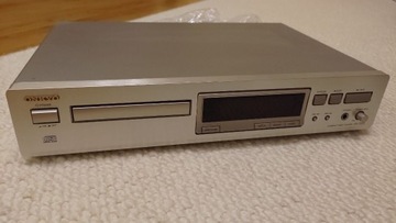 Odtwarzacz CD Onkyo DX-7222 srebrny