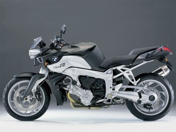 BMW K1200R 2005. Rama z dokumentami.