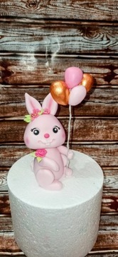 Figurka na tort królik króliczek z masy cukrowej