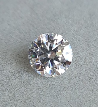 Moissanit 1.5 ct biały VVS1/ D Certyfikat GRA