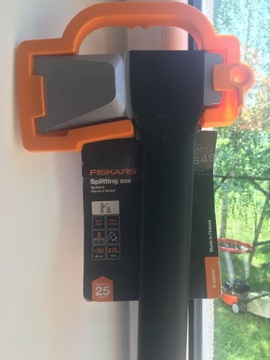 FISKARS SIEKIERA ROZŁUPUJĄCA X27 4-GENERACJI