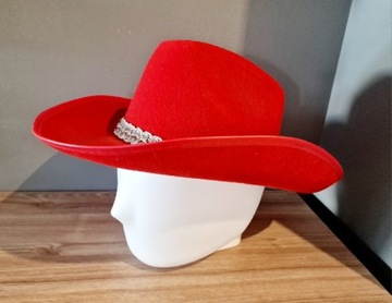 Nowy czerwony kapelusz filcowy uniwersalny bal