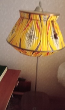Lampa ze stoliczkiem PRL