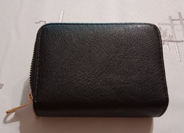 Nowy czarny portfel portmonetka 13x10 cm