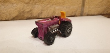 model traktor cobra matchbox