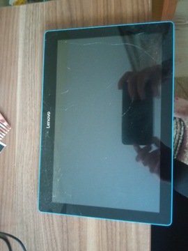 Tablet Lenovo TAB 10 uszkodzony 