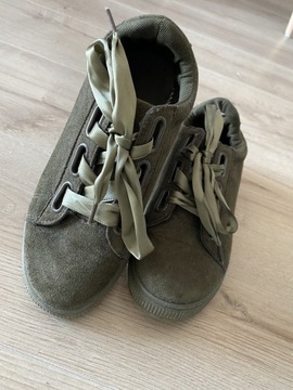 Zamszowe Snickers Khaki 37