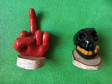 Figurki ceramiczne ręka czaszka, red hand,  finger