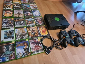 Xbox Classic plus 4 pady +23 gry