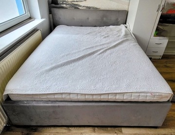 Łóżko kontynentalne z materacem 1,6 x 2 m