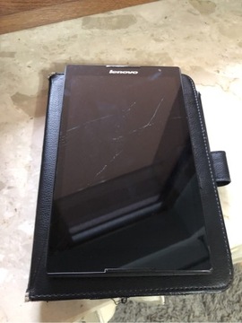 Uszkodzony tablet Lenovo