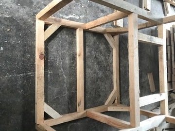 Wc drewniane z grubej dechy latryna 