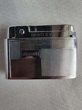 Ładna zapalniczka kolekcjonerska Bentley olivetti.