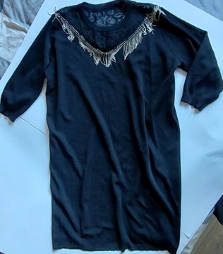 Sukienka dzianina czarna koralikowe srebrne frędzl