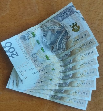 Banknoty 8 szt - kolejne numery