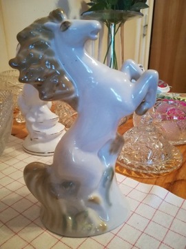 Figurka ceramiczna Koń. Porcelana. Połonne.