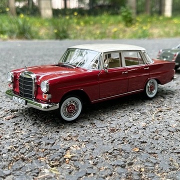 MERCEDES BENZ 200 1966 r. skala 1:18!SUPERPREZENT!