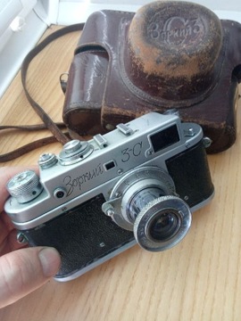 analogowy aparat fotograficzny Mir  zestawie z obiektywem industar 50 F