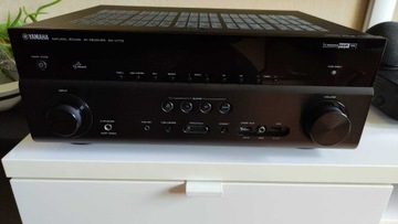 Amplituner Yamaha RX-V773 7.2
