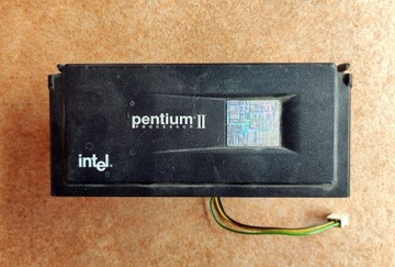 Pentium II 333 MHz  Slot1 B80523P333512E SL2WY 2V