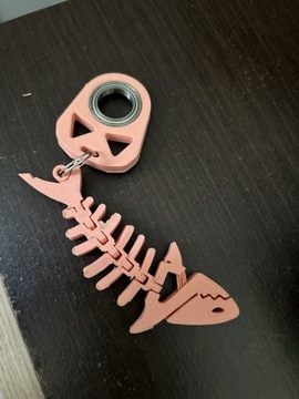 mały Kremowy KeyRambit z Flexi Sharkem