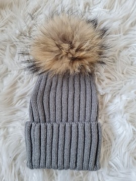 Zimowa czapka z pomponem futro naturalne