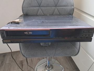 Magnetowid philips vr6448 plus kaseta vhs