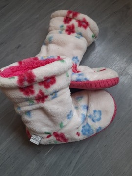 Buty/kapcie dziecięce rozmiar 30