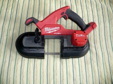 PIŁA TAŚMOWA MILWAUKEE M18 FBS85