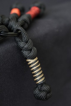 Breloczek paracord EDC do kluczy czarny + coyote