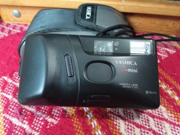 Yashica J-mini lens 32mm 1:3.5 Kyocera